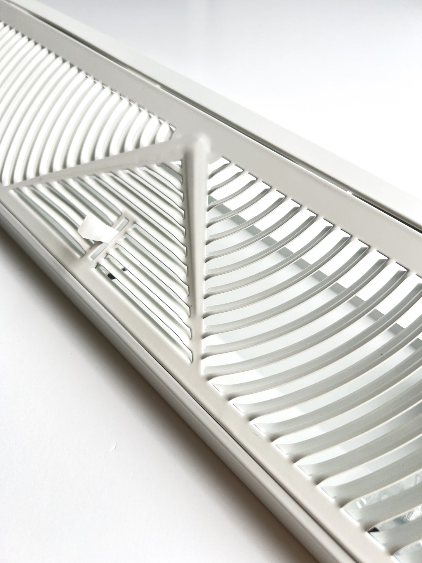 Floor Corner Base Board Register with Adjustable Air Flow Control Lever Come with Selected Color and Finish (White - 18inch)
